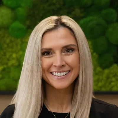 Dentist Media PA Sarah Meet the Team